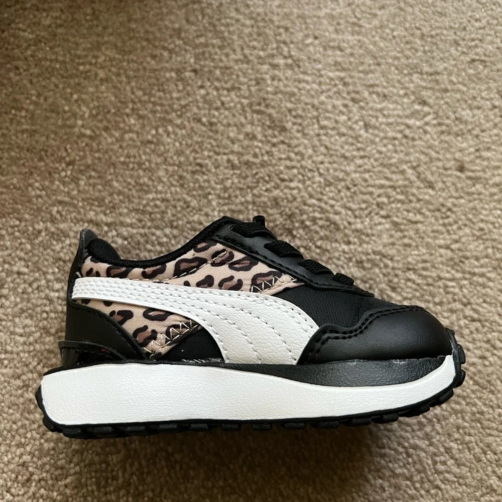 PUMA Cruise Rider‎ Size 4C NEW